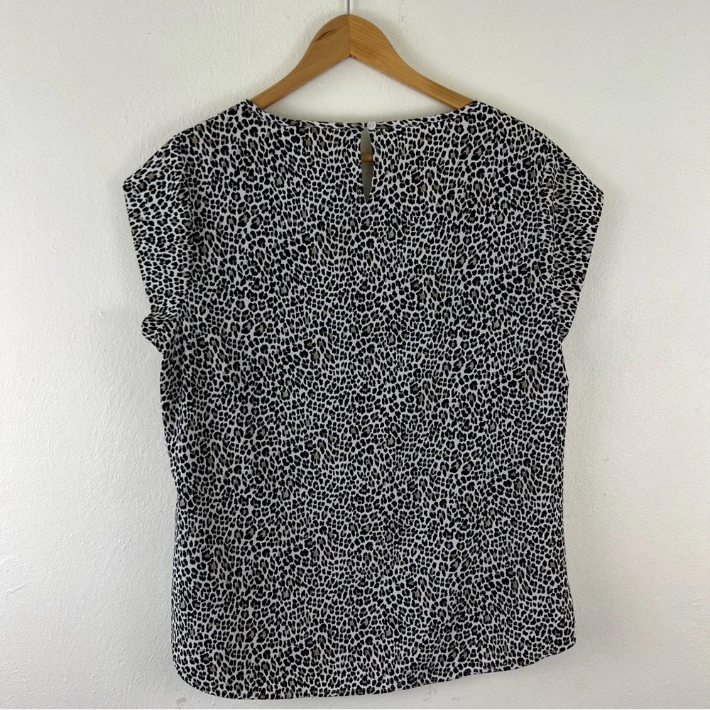 Chico’s Leopard Print Boho Short Sleeve Casual Scoop Neck Top